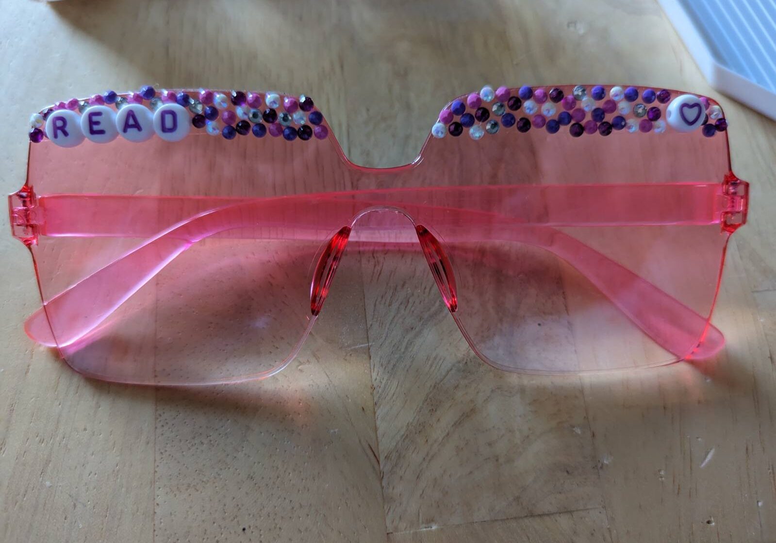 Sunglasses & Shine - The Jewel School Sunglasses & Shine - The Jewel School